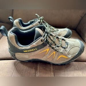 Men’s Merrell hiking shoes